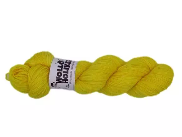 Merino High-Twist *Zitronenfalter*. Wolle kaufen Bremerhaven, handgefärbte Wolle