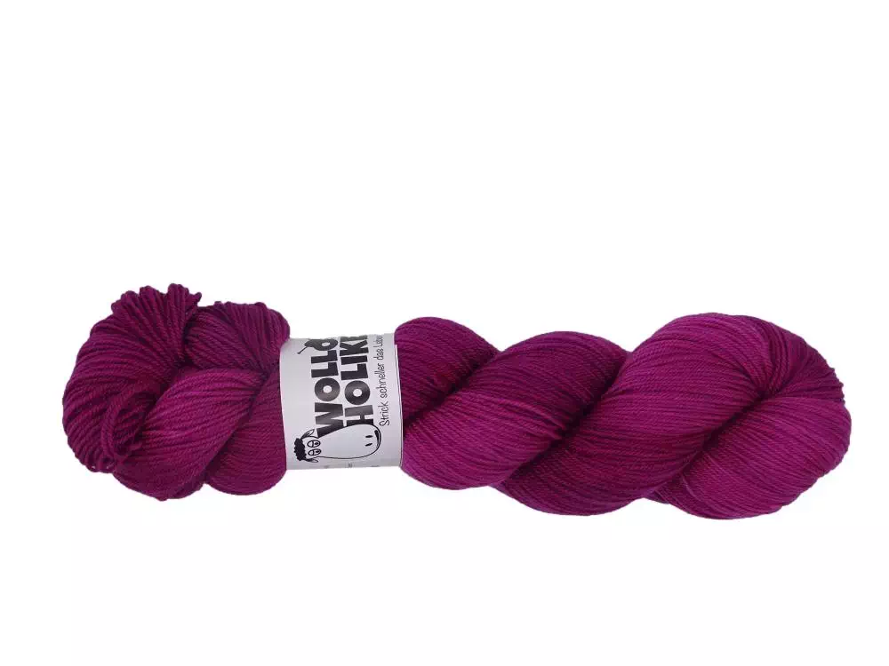 Handgefärbte Wolle - Wolloholiker Merino High-Twist *Rotwein* - Handgefärbte Wolle aus Bremerhaven. Handgefärbte Wolle - Wolloholiker Merino High-Twist *Rotwein* - Handgefärbte Wolle aus Bremerhaven.