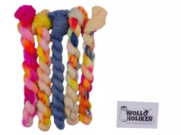 Wolloholiker Minis *Korallenriff* - Handgefärbte Wolle aus Bremerhaven.